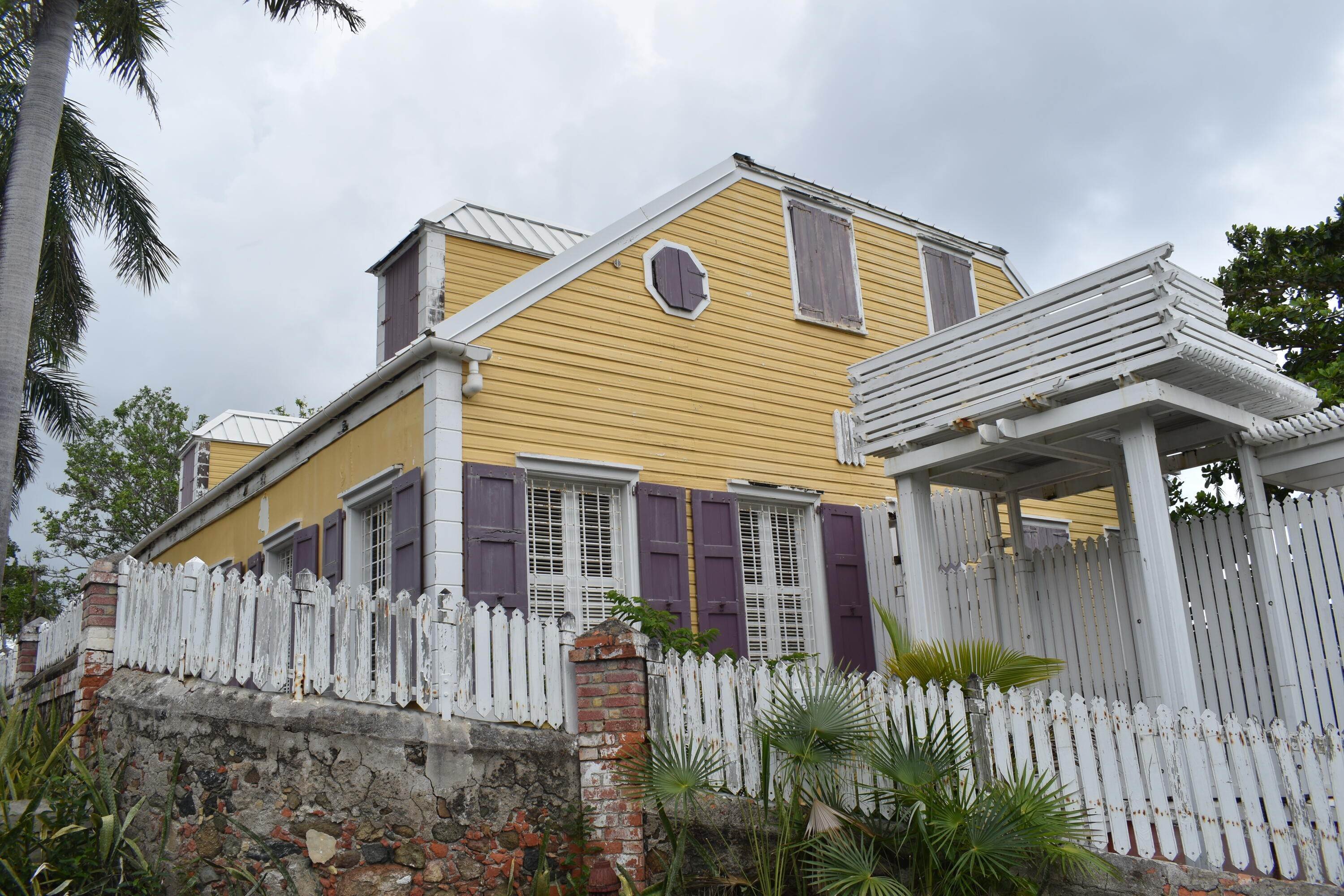 34. Single Family Homes for Sale at 26-27 Dronningens Gade KI St Thomas, Virgin Islands 00802 United States Virgin Islands